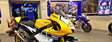 Un día cualquiera en Yamaha Racing; caminando entre las MotoGP campeonas de Rossi y Lorenzo