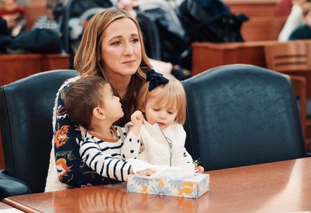 La preciosa historia de una madre que descubrió que los dos niños que ha adoptado son hermanos biológicos