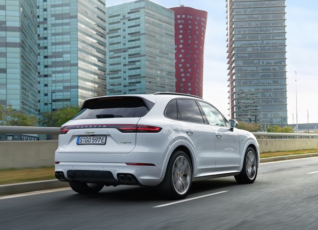 Porsche Cayenne E Hybrid 5