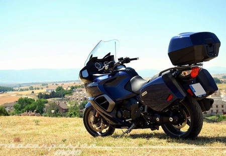 Triumph_Trophy_1200_SE