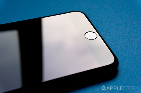 Apple patenta un nuevo sistema que permite detectar huellas a través de la pantalla: ¿más pistas sobre el iPhone 8?