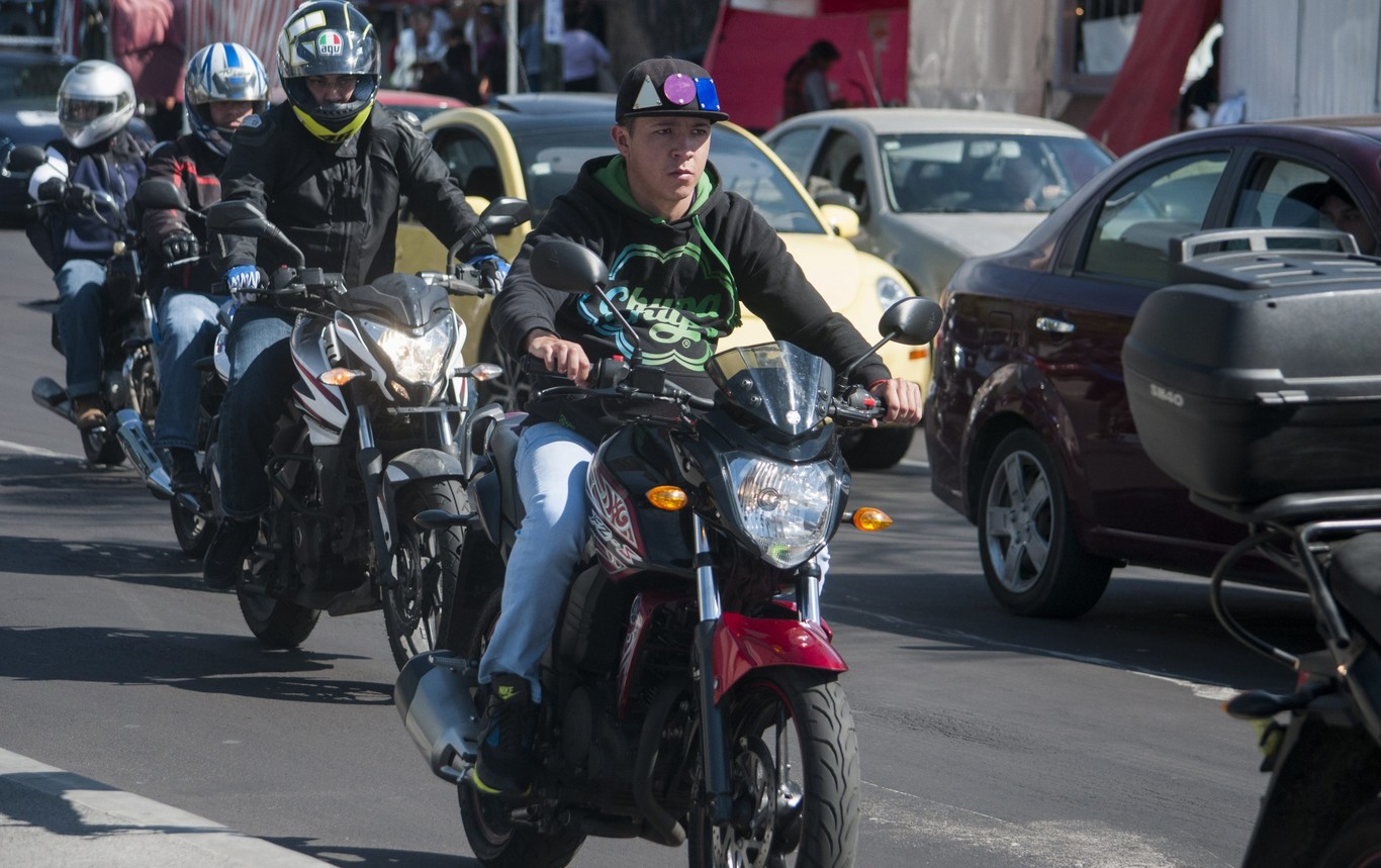 Cuándo una moto puede ir entre carriles y cuándo no en Ciudad de México