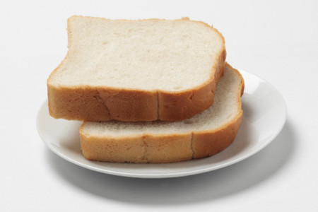 Comer más de dos raciones de pan blanco a diario aumenta el riesgo de obesidad