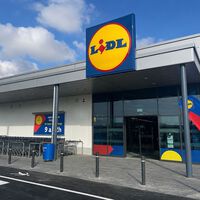 Mañana llega a Lidl el estante para zapatos que ocupa poco espacio y mantiene todo en orden, por menos de 8 euros 
