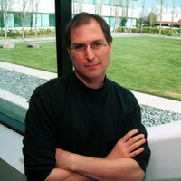 La historia del jersey de Steve Jobs no empieza en Apple, sino en una visita a Sony en los 80. Y con un uniforme que fue un fracaso