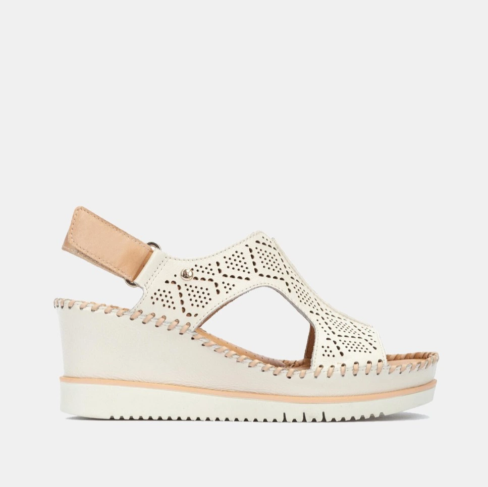 Sandalias de cuña Aguadulce de mujer en piel con pala troquelada y cierre adherente
