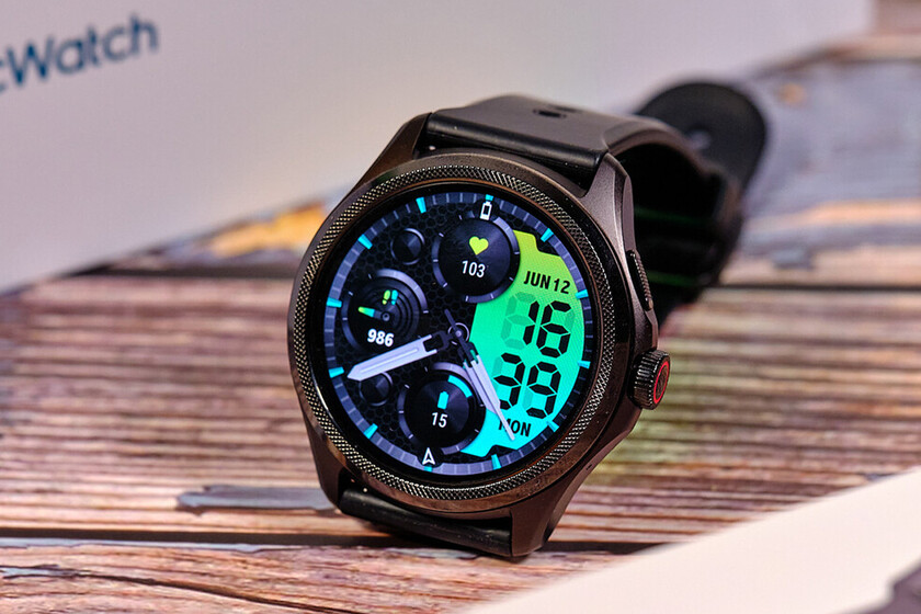 https://www.compradiccion.com/smartwatches-y-wearables/reloj-inteligente-tickwatch-pro-5-cae-precio-amazon-double-pantalla-buena-autonomia
