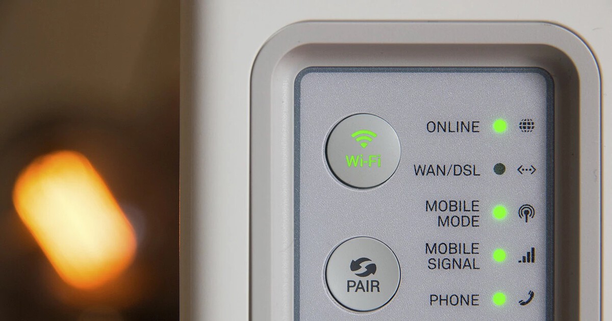 Las luces de aviso del router, sin secretos. Esto es lo que significa ...