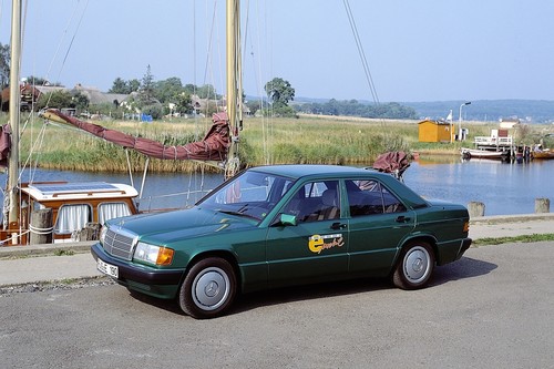 Mercedes-Benz 190 E Elektro, o cuando Mercedes-Benz experimentó con las bases de sus futuros coches eléctricos