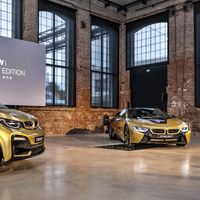 Los BMW i3 y BMW i8 Starlight Edition: Dos one-off vestidos con oro de 24 kilates por la ciencia 