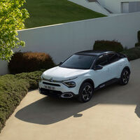 Llega el Citroën C4 con etiqueta ECO: es 8.000 euros más barato que el C4 eléctrico y posiblemente el más interesante de la gama