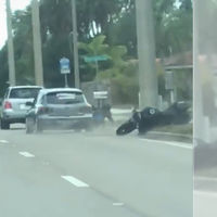 Arrestado por tirar deliberadamente a un motorista en una maniobra que pone los pelos de punta