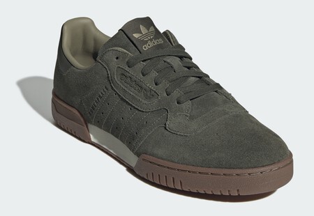 Adidas Rebaja A Mitad De Precio Las Zapatillas Que Te Resolveran Cualquier Look De Otono