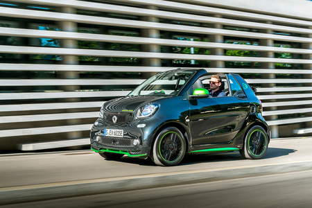 Smart FortTwo Cabrio Electric Drive, el placer de manejar al aire libre, sin emitir contaminación a la atmósfera
