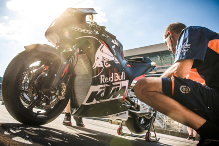 En KTM están encantados, el plan de asaltar MotoGP va viento en popa