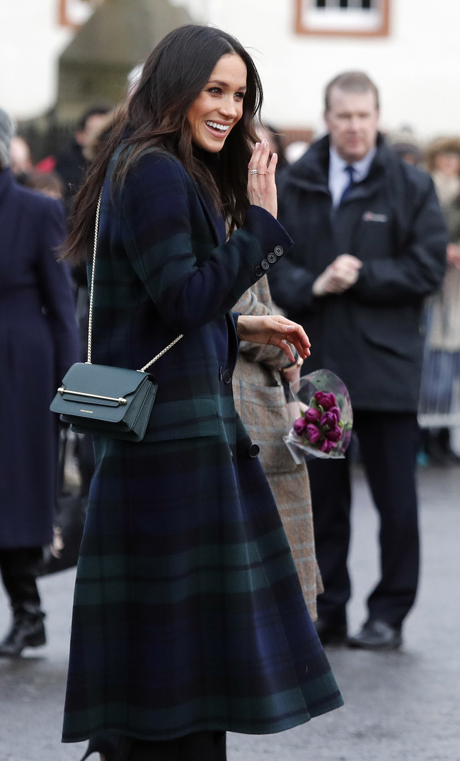 meghan markle look estilismo outfit