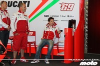 Nicky Hayden el más atrevido rodando en una última jornada lluviosa de test en Jerez 