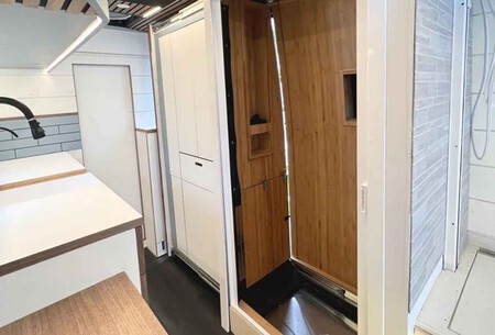 The Shift Camper Van: tamaño camper, equipamiento de autocaravana de lujo
