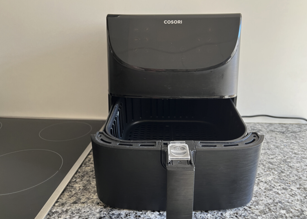 Uno de los mejores descuentos de Miravia hoy y solo dura unas horas: esta freidora de aire Cosori se queda a precio increíble