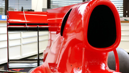 Toyota TF110 Detalle capó motor