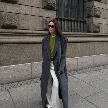Rebajas en Massimo Dutti: el jersey verde musgo más elegante y calentito del invierno