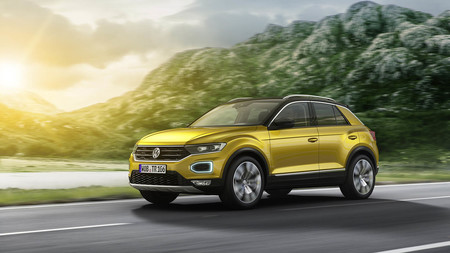 Volkswagen contempla un T-Roc GTE: sería un potente SUV híbrido enchufable con la mecánica del Volkswagen Golf GTE
