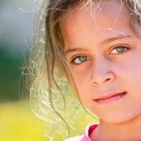 Janna vive en Gaza, tiene diez años y es las reportera de guerra más joven del mundo 