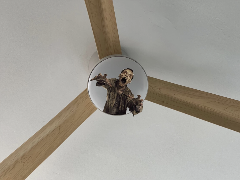 Compré un ventilador de techo inteligente con Alexa y ahora un fantasma lo enciende solo
