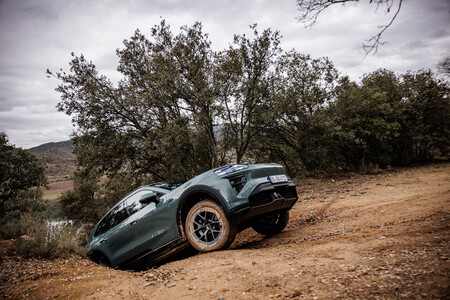 Porsche Cayenne Electric off road