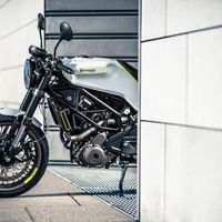 La Husqvarna 401 Vitpilen en movimiento, ¿dónde empieza y acaba la belleza?