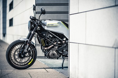 La Husqvarna 401 Vitpilen en movimiento, ¿dónde empieza y acaba la belleza?
