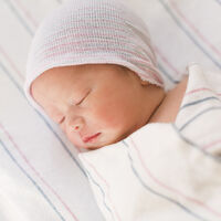 Reino Unido secuenciará el genoma de 100.000 recién nacidos para detectar 200 enfermedades raras 