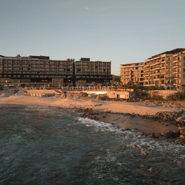 Este es el hotel de Los Cabos es la mejor forma para desconectarte de la rutina con vistas al Arco: forma parte de la Guía Michelin 2026
