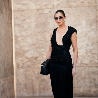 No son los aros que hemos llevado toda la vida: estos pendientes de plata de Pandora tienen más rollazo y están rebajados 