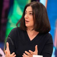 El comentario machista de Rosa Belmonte a Sarah Santaolalla en 'El Hormiguero': "¿Esa que es la mitad tonta y la mitad tetas?"