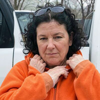 Adriana, camionera: “Cuando llego a un parking echo las cortinas y no bajo del camión para que no vean que soy mujer” 