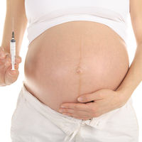 El embarazo aumenta ocho veces el riesgo de hospitalización por gripe, y la vacunación podría prevenirlo