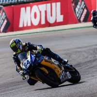 Federico Caricasulo gana en Portimao gracias a una bandera roja y comprime la general de Supersport
