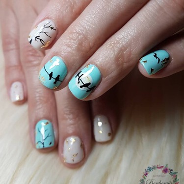 Manicura de pájaros: las uñas del verano tiene plumas, alas y golondrinas así es como se llevan 