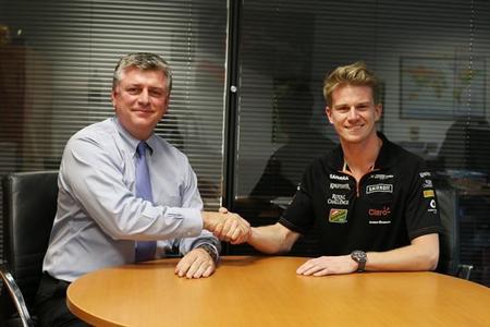 Nico Hülkenberg renueva con Force India