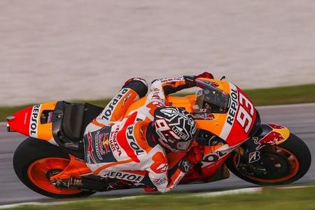 Marc Márquez domina el segundo día de entrenamientos de Sepang