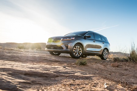 El KIA Sorento 2019 muestra su rostro definitivo para América en sus primeras fotos