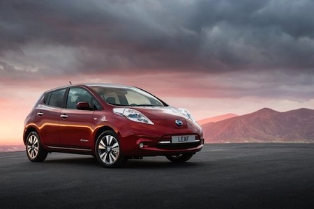 Nombres de estreno: Nissan LEAF será 'Venucia Morning Wind' en China, y Toyota FCHV un ¿Prius? 