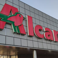 Alcampo tiene una baliza V16 rebajada y que cumple con la normativa de la DGT a partir del próximo 1 de enero