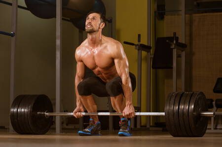 Los cinco mejores ejercicios de tracción que puedes hacer en el gimnasio