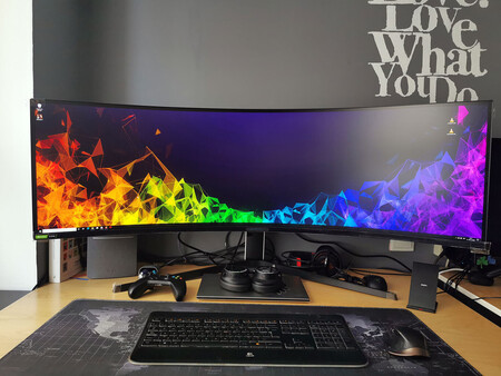 Samsung está preparando una nueva versión de su monitor Odyssey G9 con panel MiniLED y un brillo de 2000 nits en pantalla