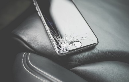 Apple dejará de calibrar las pantallas de los iPhone mediante hardware en sus reparaciones