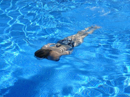 Las piscinas municipales abrirán el 1 de julio en Madrid, con muchas medidas de seguridad