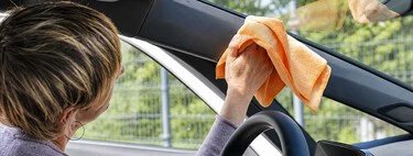 Manuel Carrasco, experto en limpieza y detallado: "limpiar el parabrisas del coche por dentro como si fuera la ventana de casa es un error" 