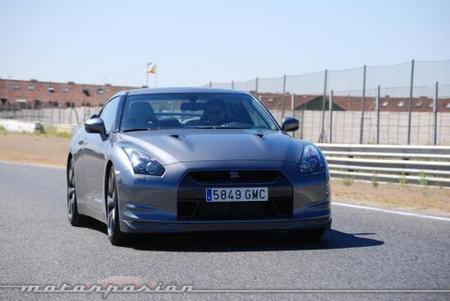 Nissan GT-R